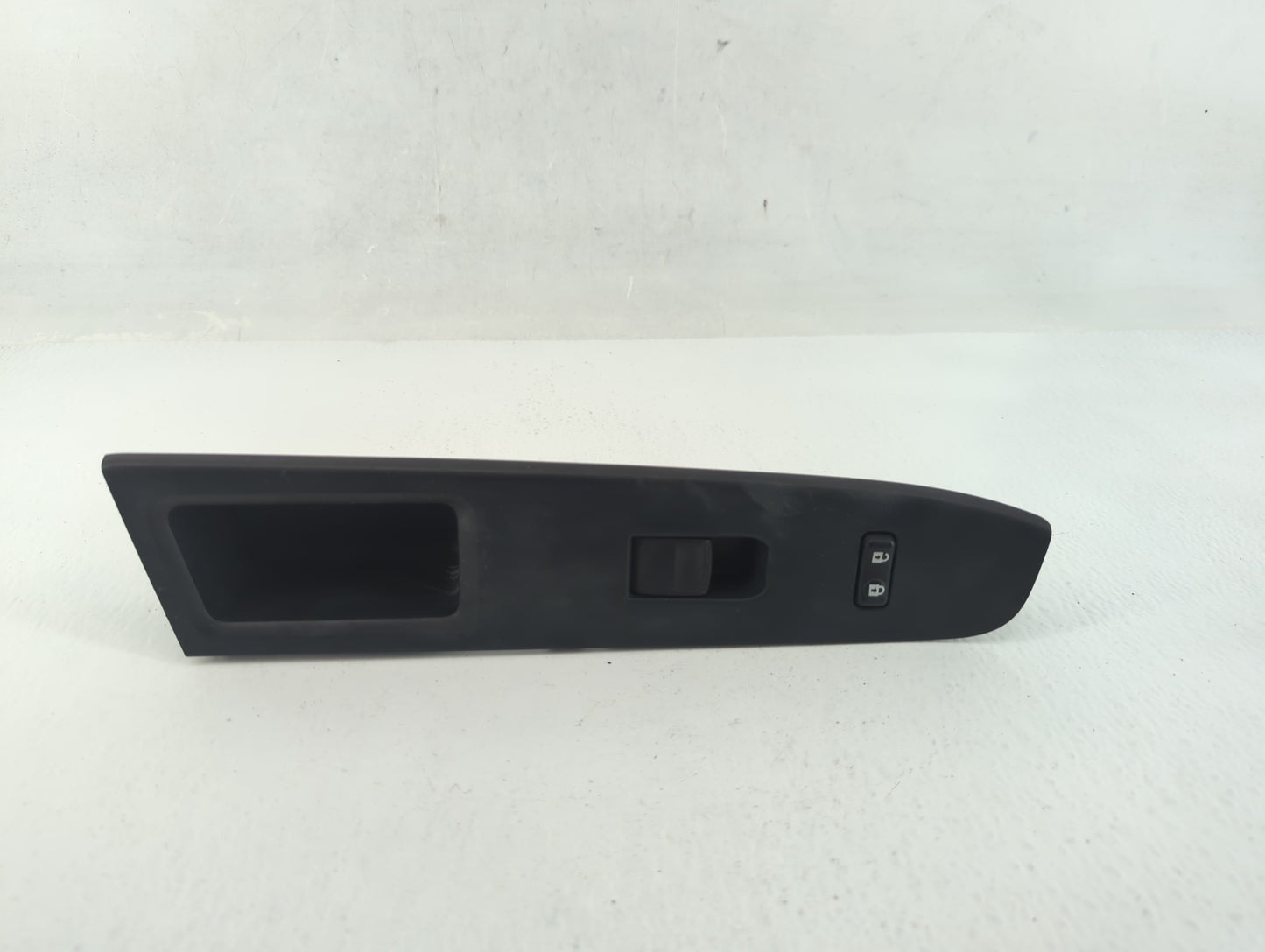 2017 Toyota Yaris Passenger Right Rear Power Window Switch 74231-0d680 - Oemusedautoparts1.com