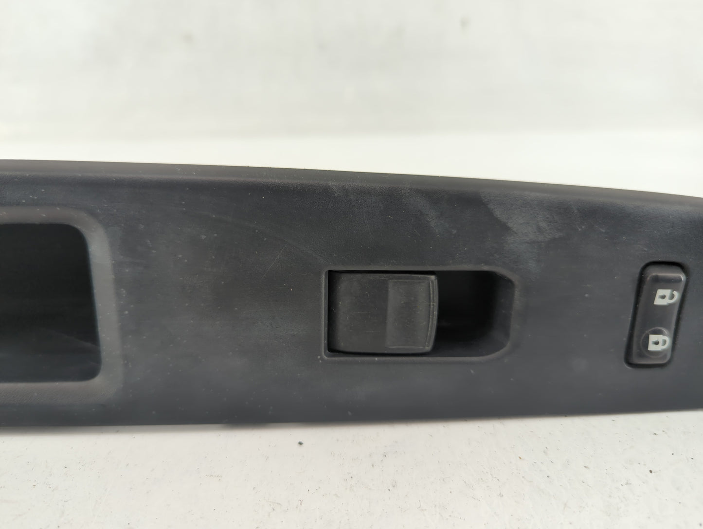 2017 Toyota Yaris Passenger Right Rear Power Window Switch 74231-0d680 - Oemusedautoparts1.com
