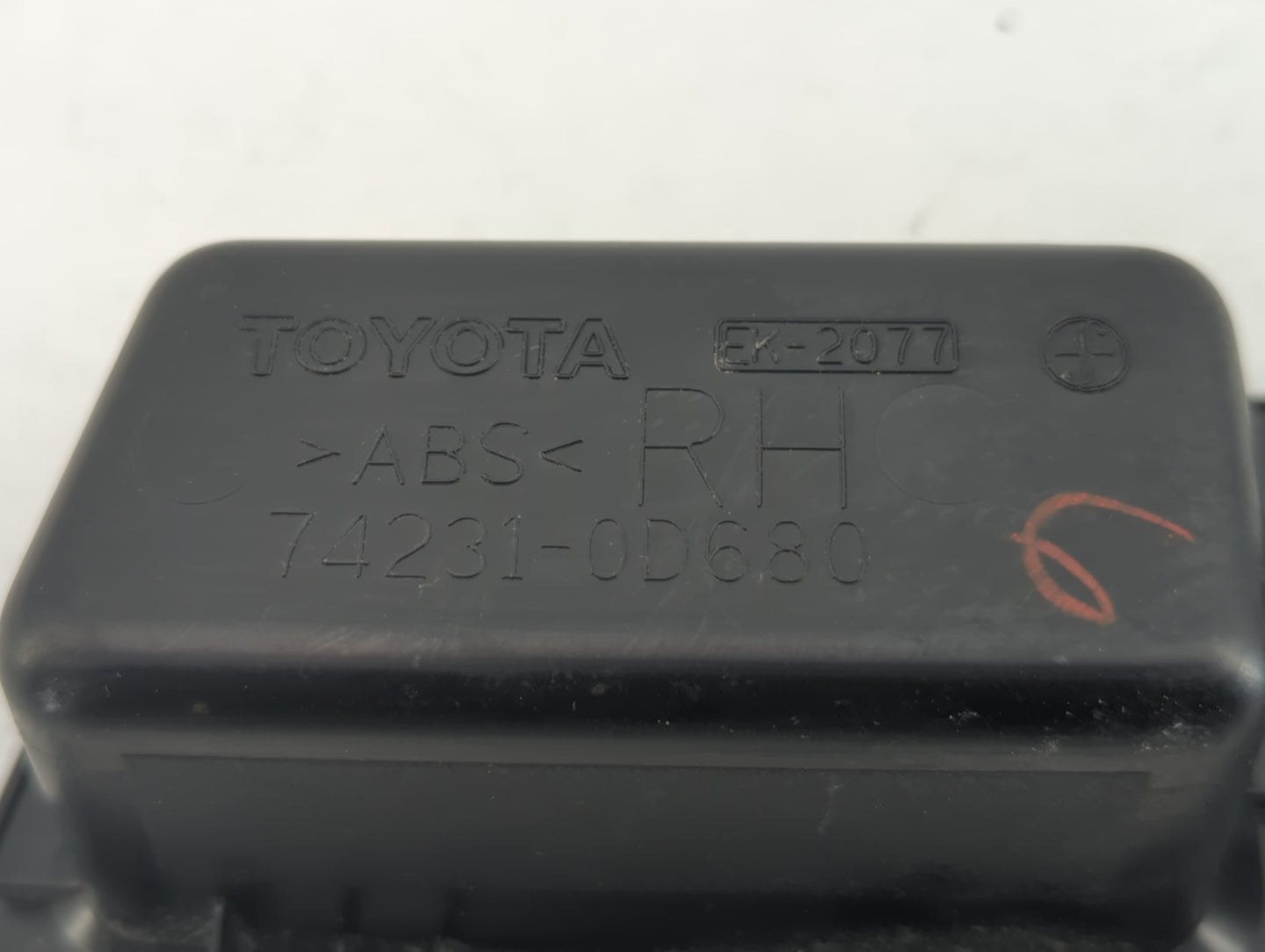 2017 Toyota Yaris Passenger Right Rear Power Window Switch 74231-0d680 - Oemusedautoparts1.com