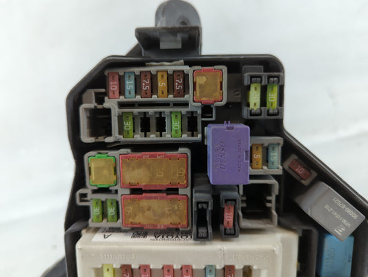 2012-2019 Toyota Yaris Fusebox Fuse Box Panel Relay Module P/N:821150DK62A Fits Fits 2012 2013 2014 2015 2016 2017 2018 2019 OEM Used Auto Parts