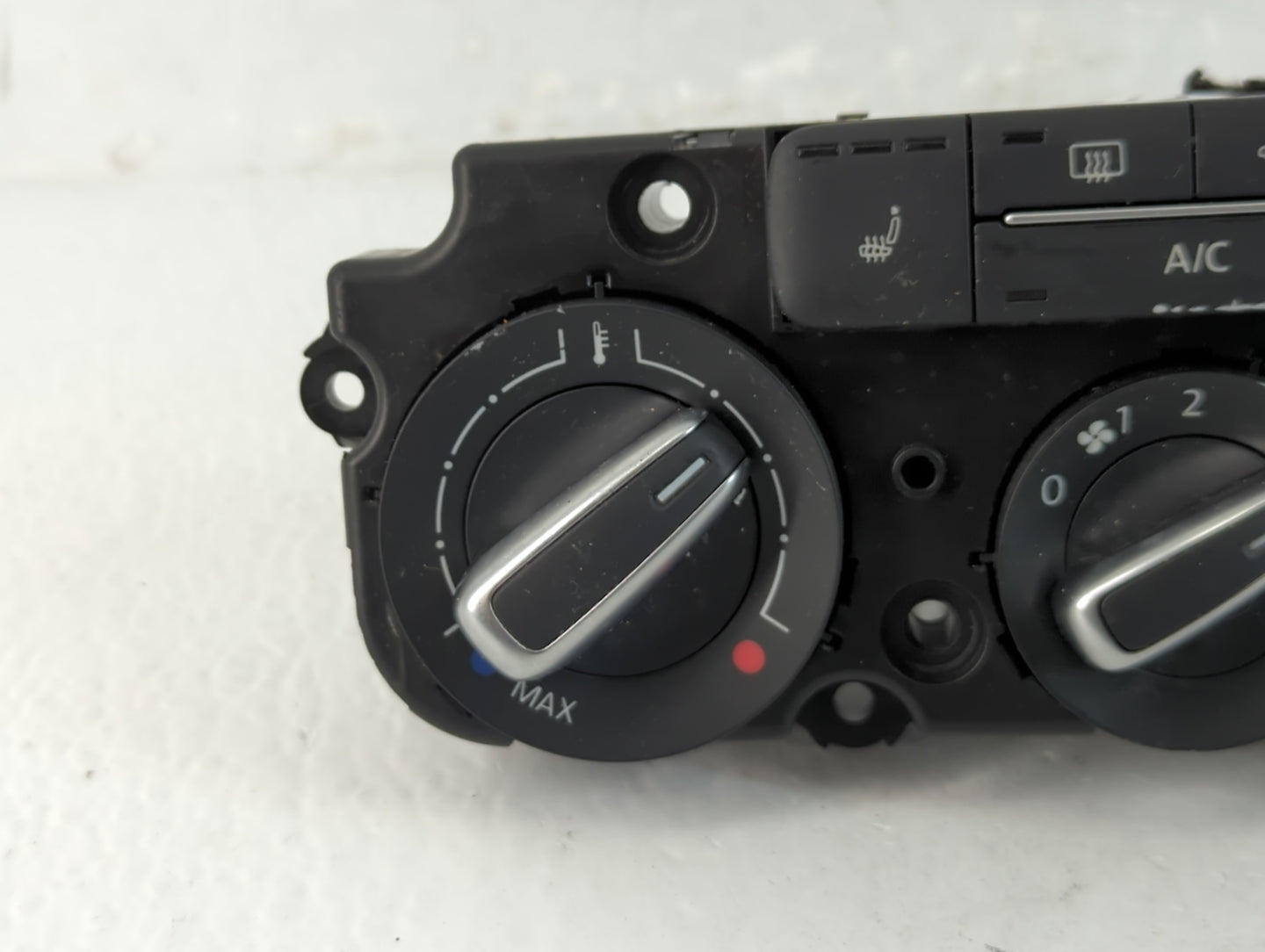 2017-2019 Volkswagen Beetle Climate Control Module Temperature AC/Heater Replacement P/N:90151-908 Fits Fits 2017 2018 2019 