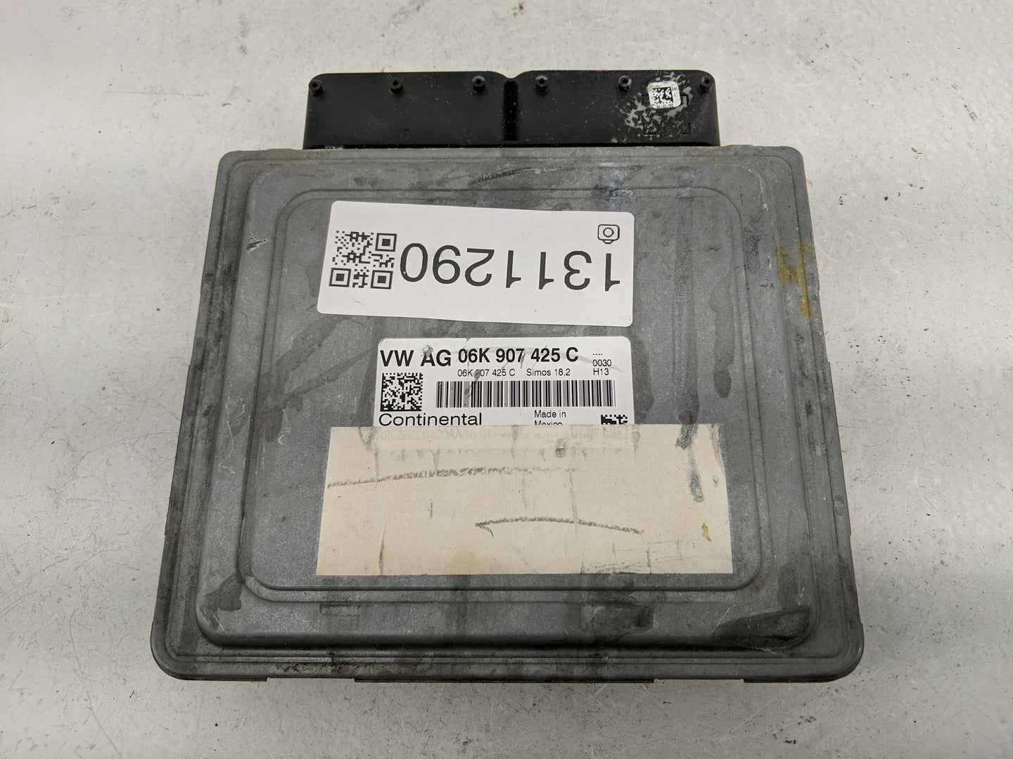 2017 Volkswagen Beetle PCM Engine Control Computer ECU ECM PCU OEM P/N:06K 907 425 C Fits OEM Used Auto Parts - Oemusedautop
