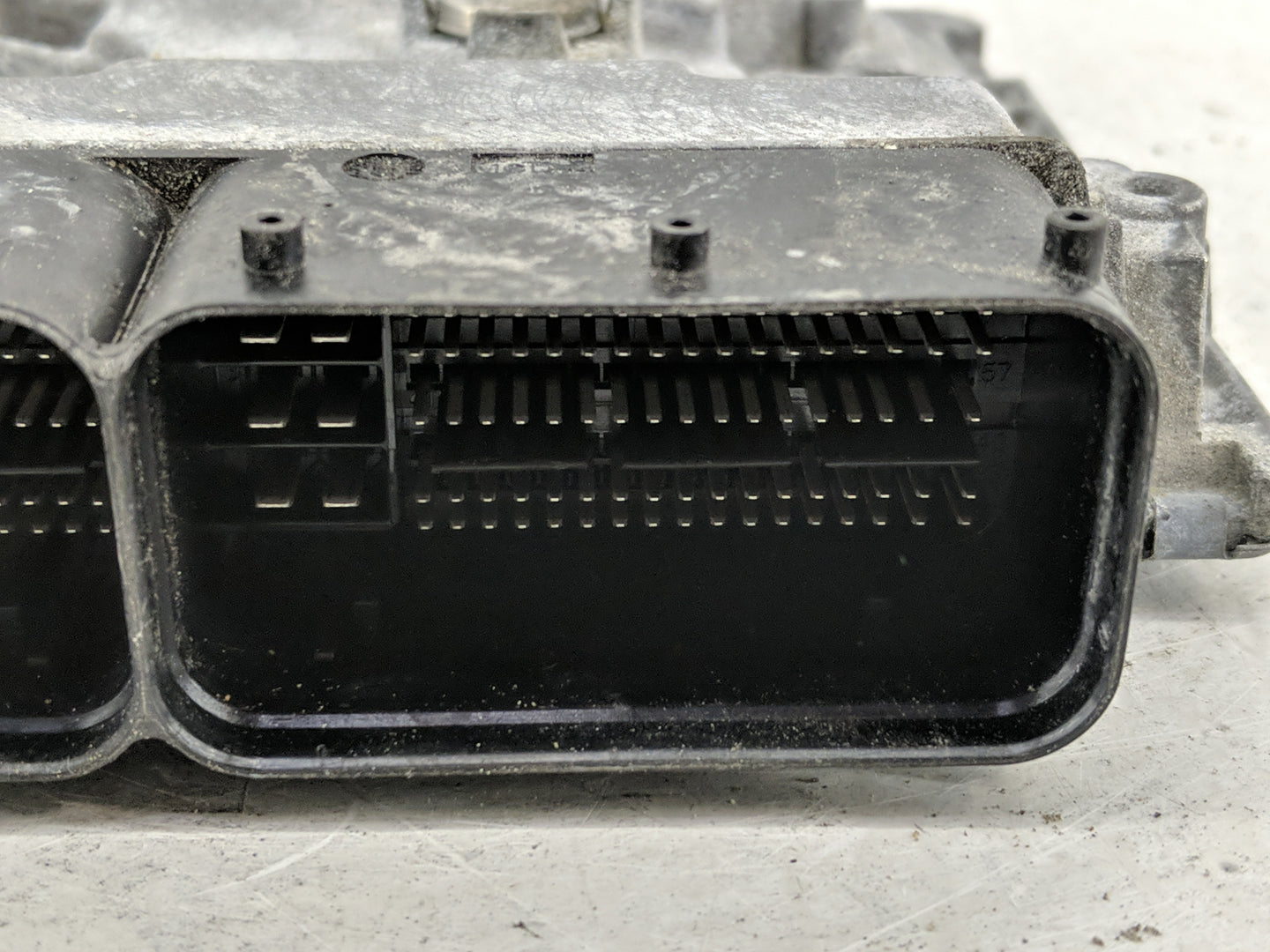 2017 Volkswagen Beetle PCM Engine Control Computer ECU ECM PCU OEM P/N:06K 907 425 C Fits OEM Used Auto Parts - Oemusedautop
