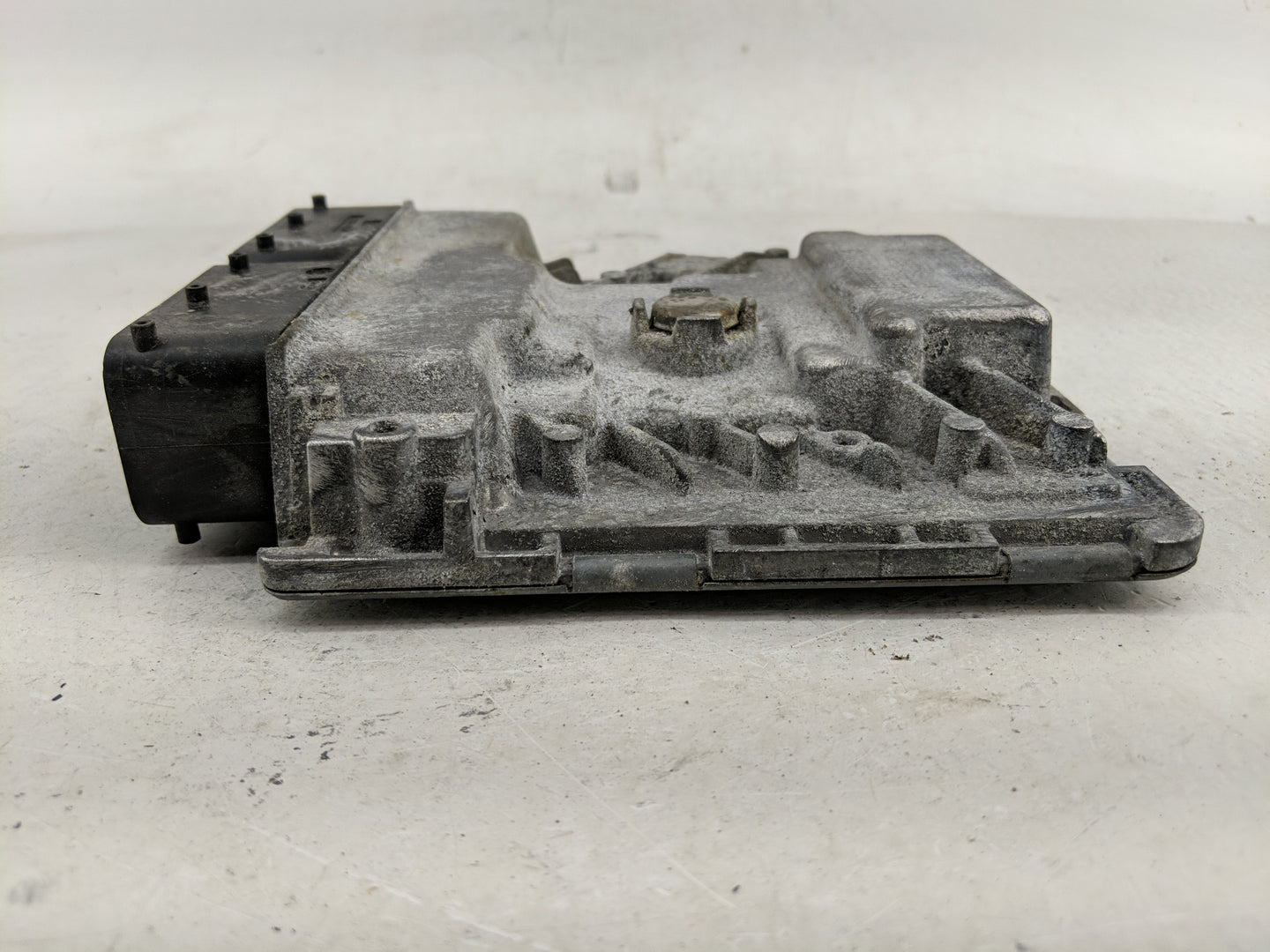 2017 Volkswagen Beetle PCM Engine Control Computer ECU ECM PCU OEM P/N:06K 907 425 C Fits OEM Used Auto Parts - Oemusedautop