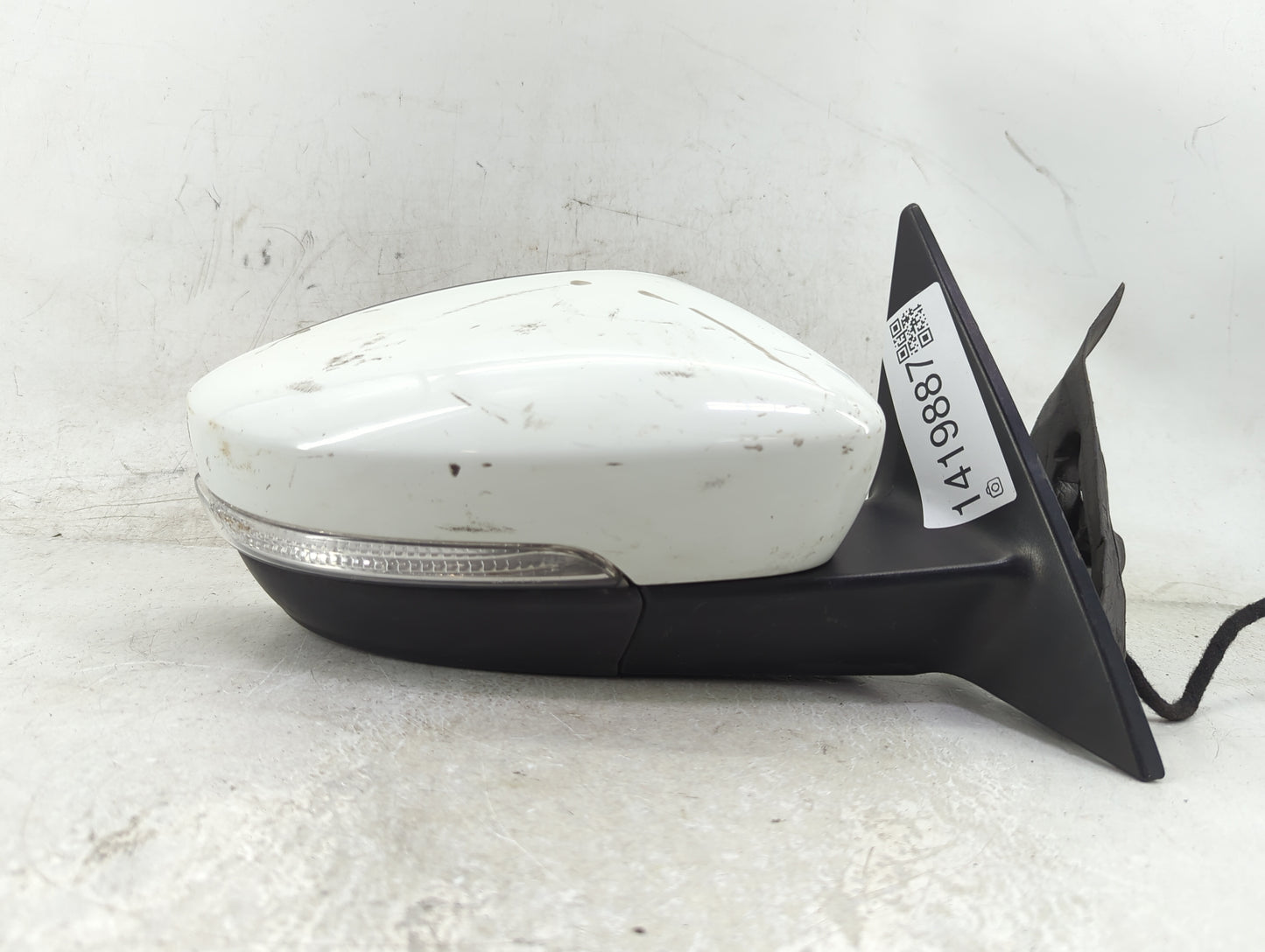 2016-2018 Volkswagen Beetle Passenger Side View Mirror - Right Door Mirror OEM Used - Oemusedautoparts1.com