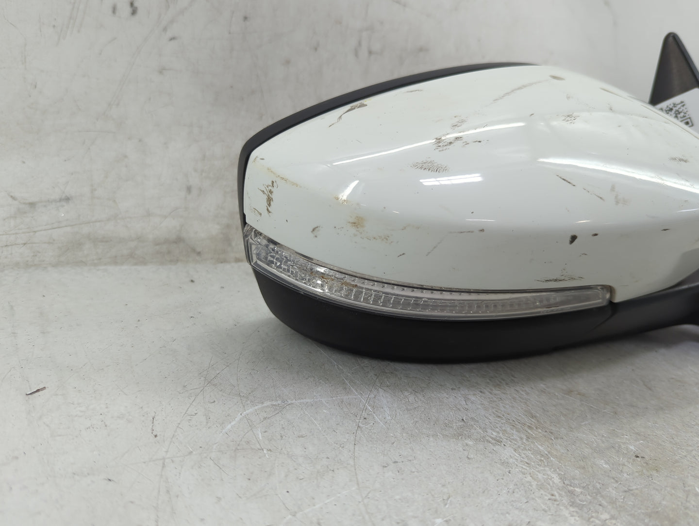 2016-2018 Volkswagen Beetle Passenger Side View Mirror - Right Door Mirror OEM Used - Oemusedautoparts1.com