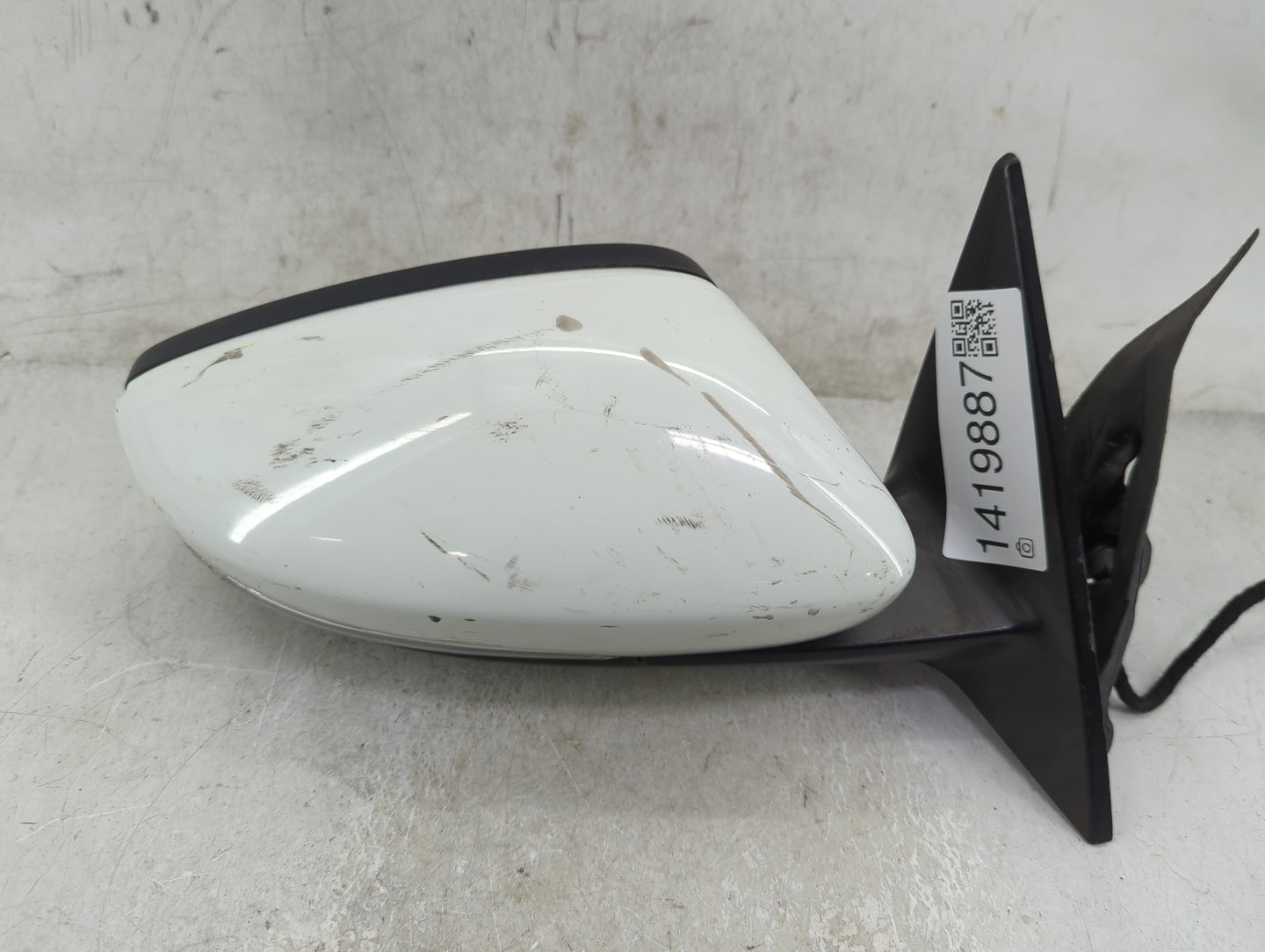 2016-2018 Volkswagen Beetle Passenger Side View Mirror - Right Door Mirror OEM Used - Oemusedautoparts1.com