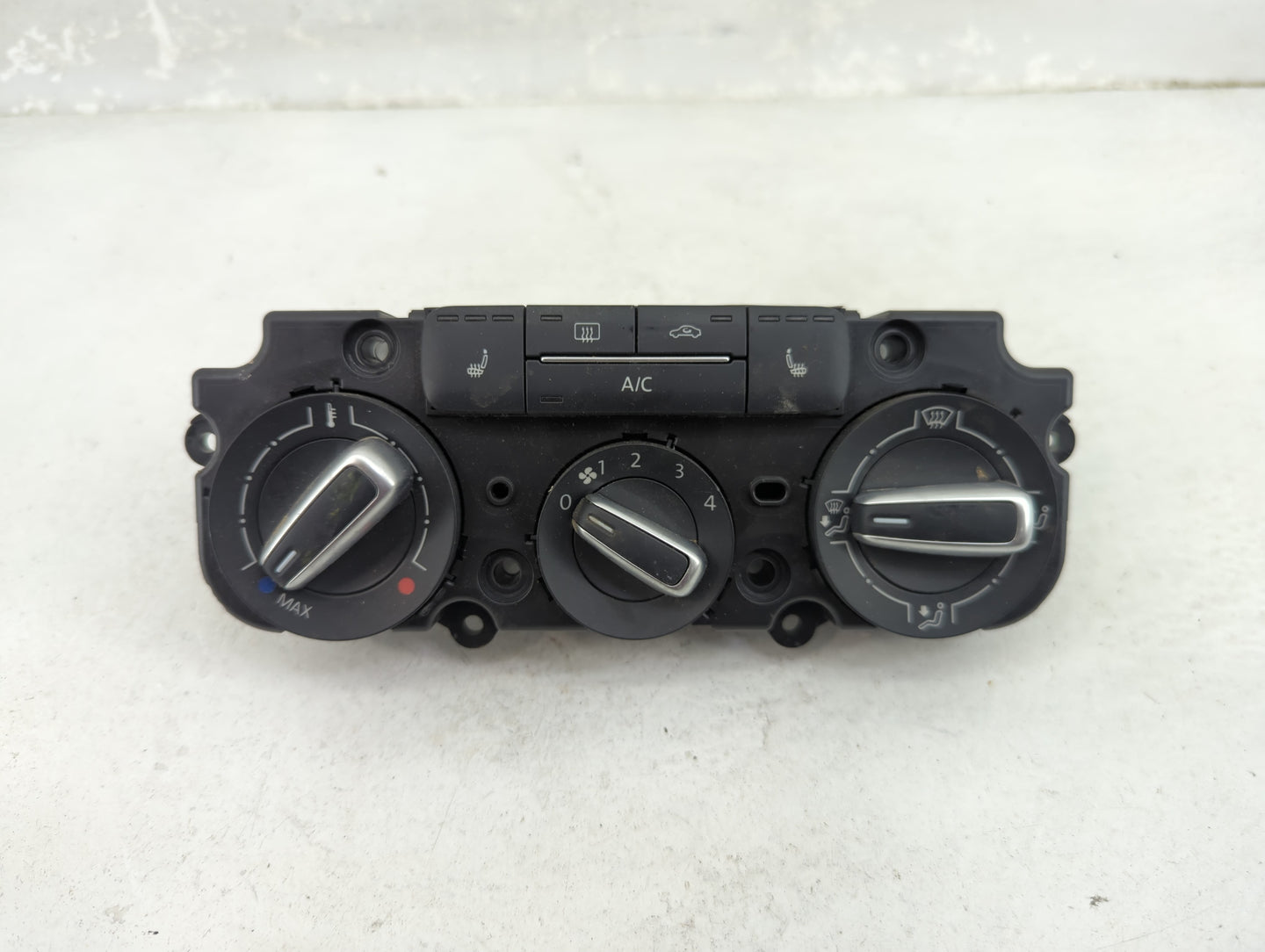 2017-2019 Volkswagen Beetle Climate Control Module Temperature AC/Heater Replacement P/N:5C0820047DC 90151-908/0009 Fits OEM