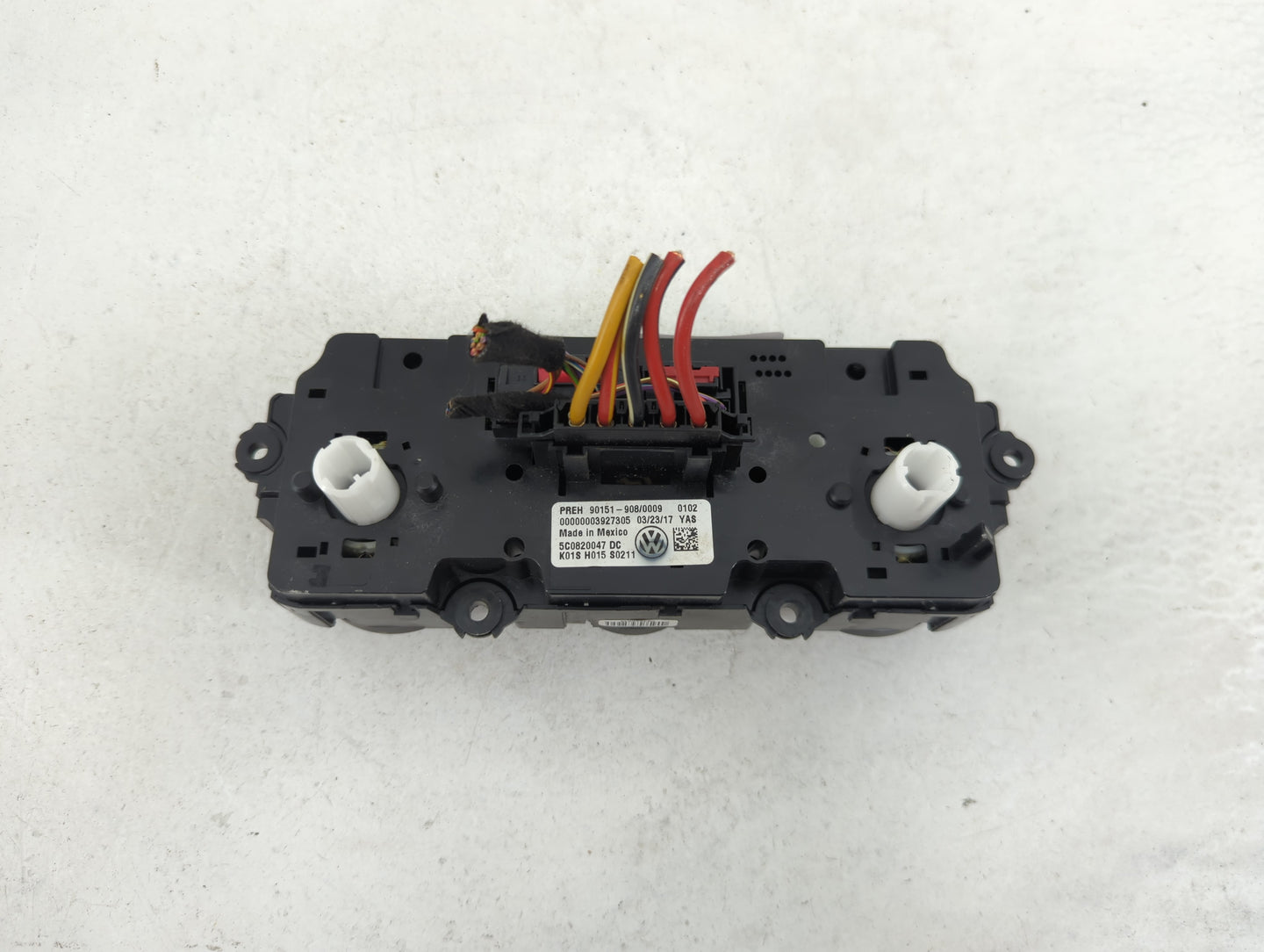 2017-2019 Volkswagen Beetle Climate Control Module Temperature AC/Heater Replacement P/N:5C0820047DC 90151-908/0009 Fits OEM
