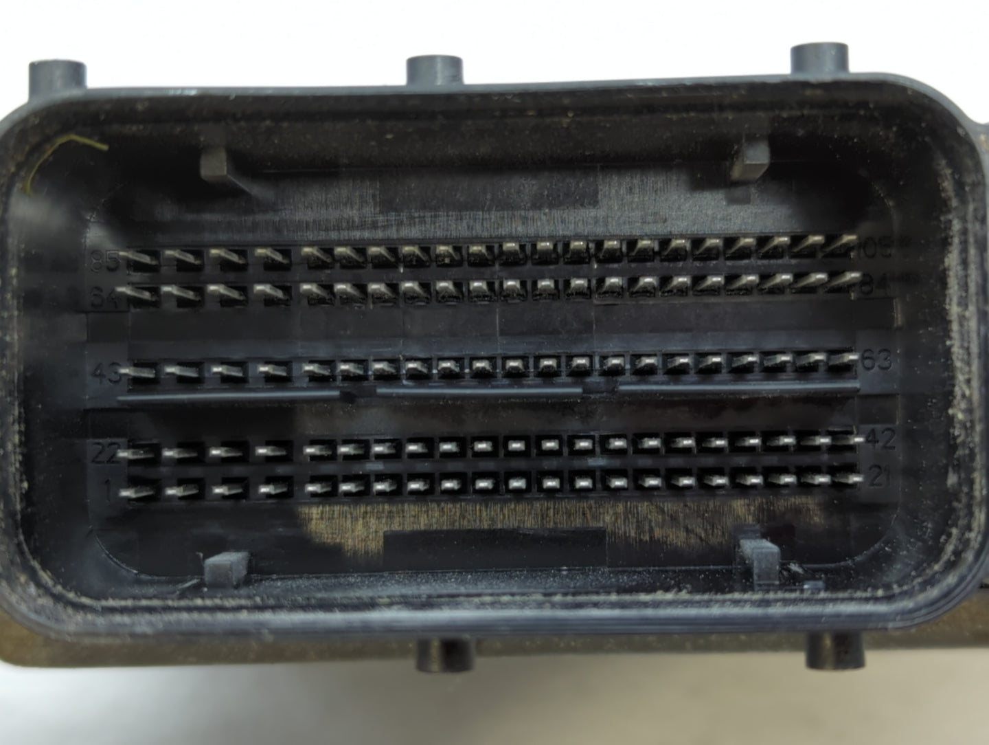 2017 Volkswagen Beetle PCM Engine Control Computer ECU ECM PCU OEM P/N:06K 907 425 C 06K907425C Fits OEM Used Auto Parts - O