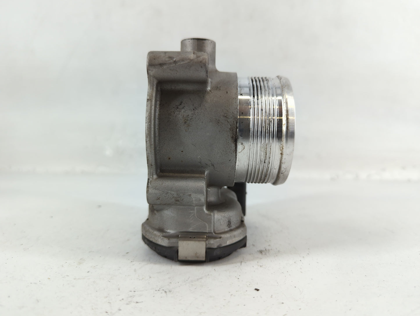 2014-2017 Volkswagen Beetle Throttle Body P/N:0 280 750 588 06K 133 062 D Fits Fits 2014 2015 2016 2017 OEM Used Auto Parts 