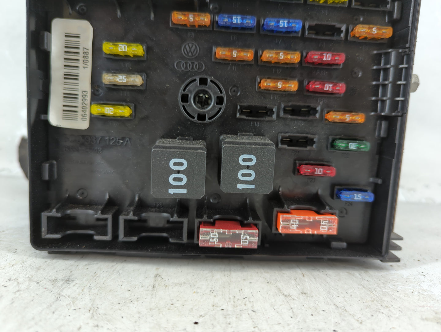 2009-2017 Volkswagen Cc Fusebox Fuse Box Panel Relay Module P/N:3C0 937 125 A Fits OEM Used Auto Parts - Oemusedautoparts1.c