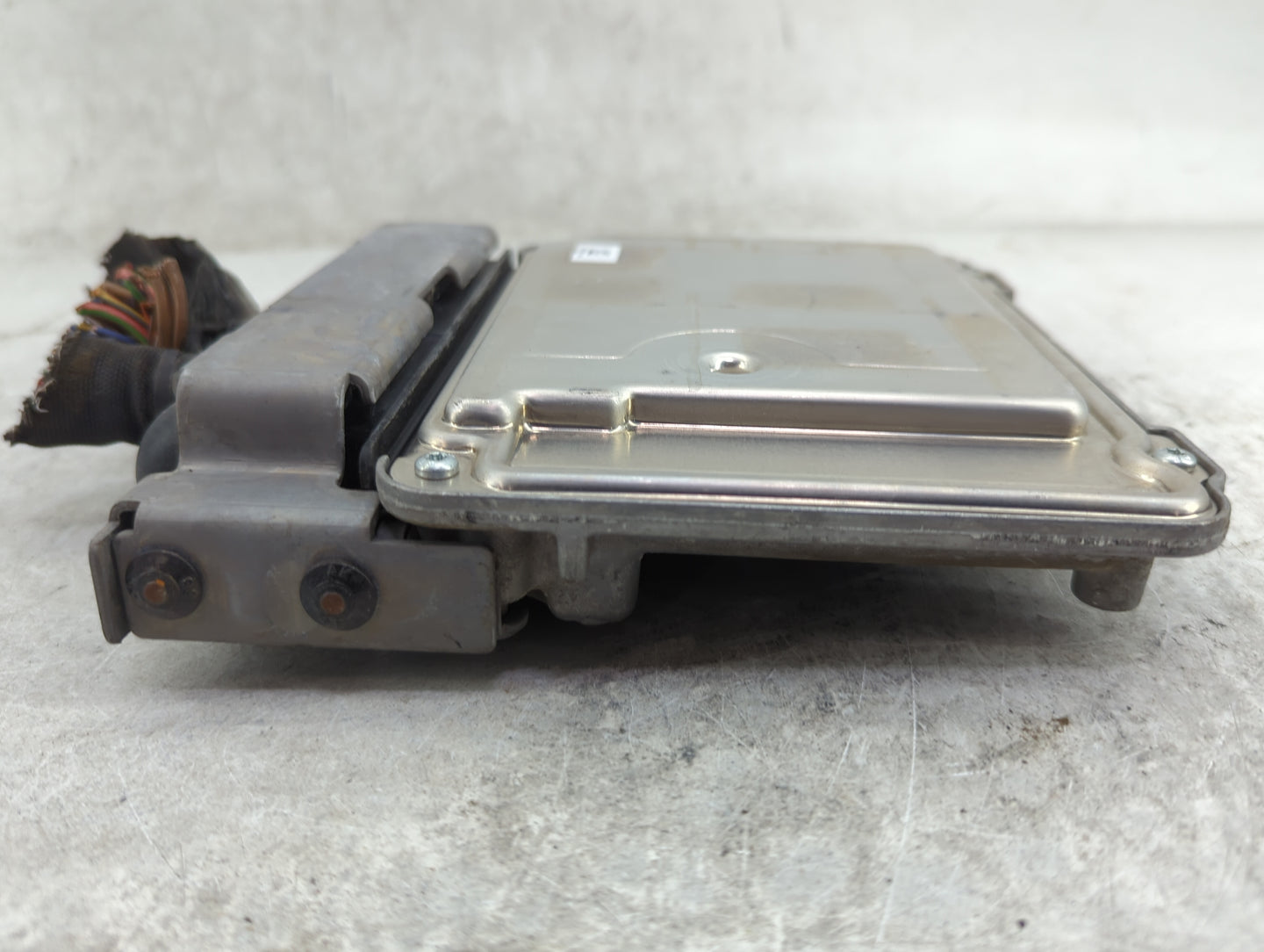 2016-2017 Volkswagen Cc PCM Engine Control Computer ECU ECM PCU OEM P/N:0 261 S06 014 06J 907 309 B Fits Fits 2016 2017 OEM 