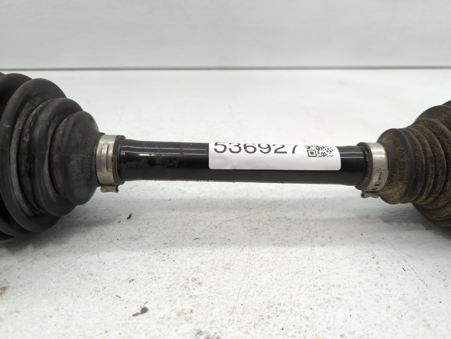 2017 Volkswagen Cc Axle Shaft Front Driver Cv C/v - Oemusedautoparts1.com