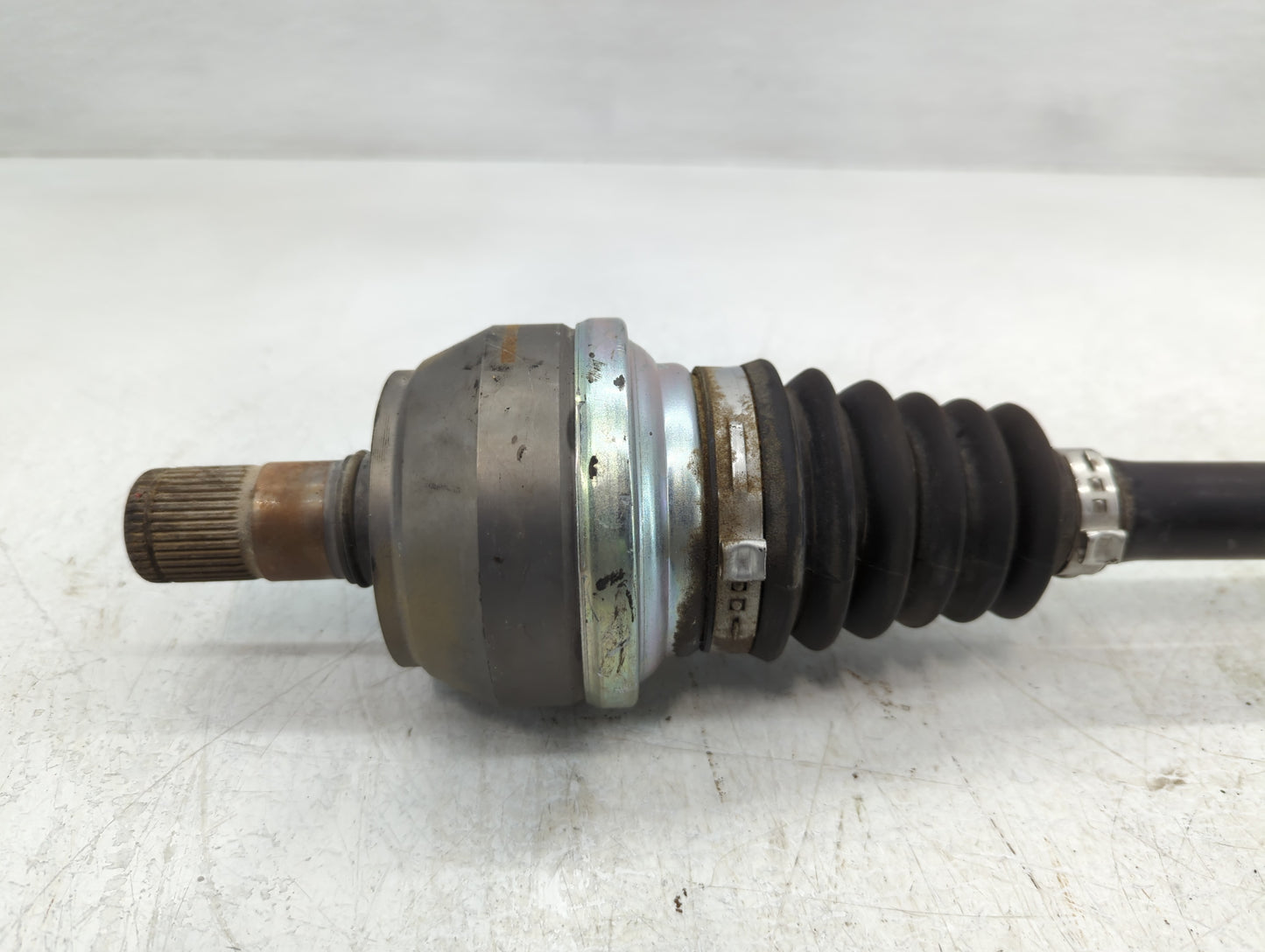 2011-2017 Volkswagen Cc Axle Shaft Front Passenger Cv C/v - Oemusedautoparts1.com