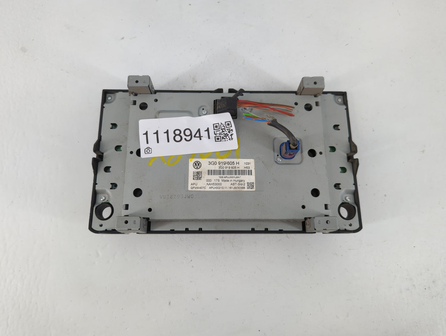 2016-2017 Volkswagen Golf Information Display Screen - Oemusedautoparts1.com