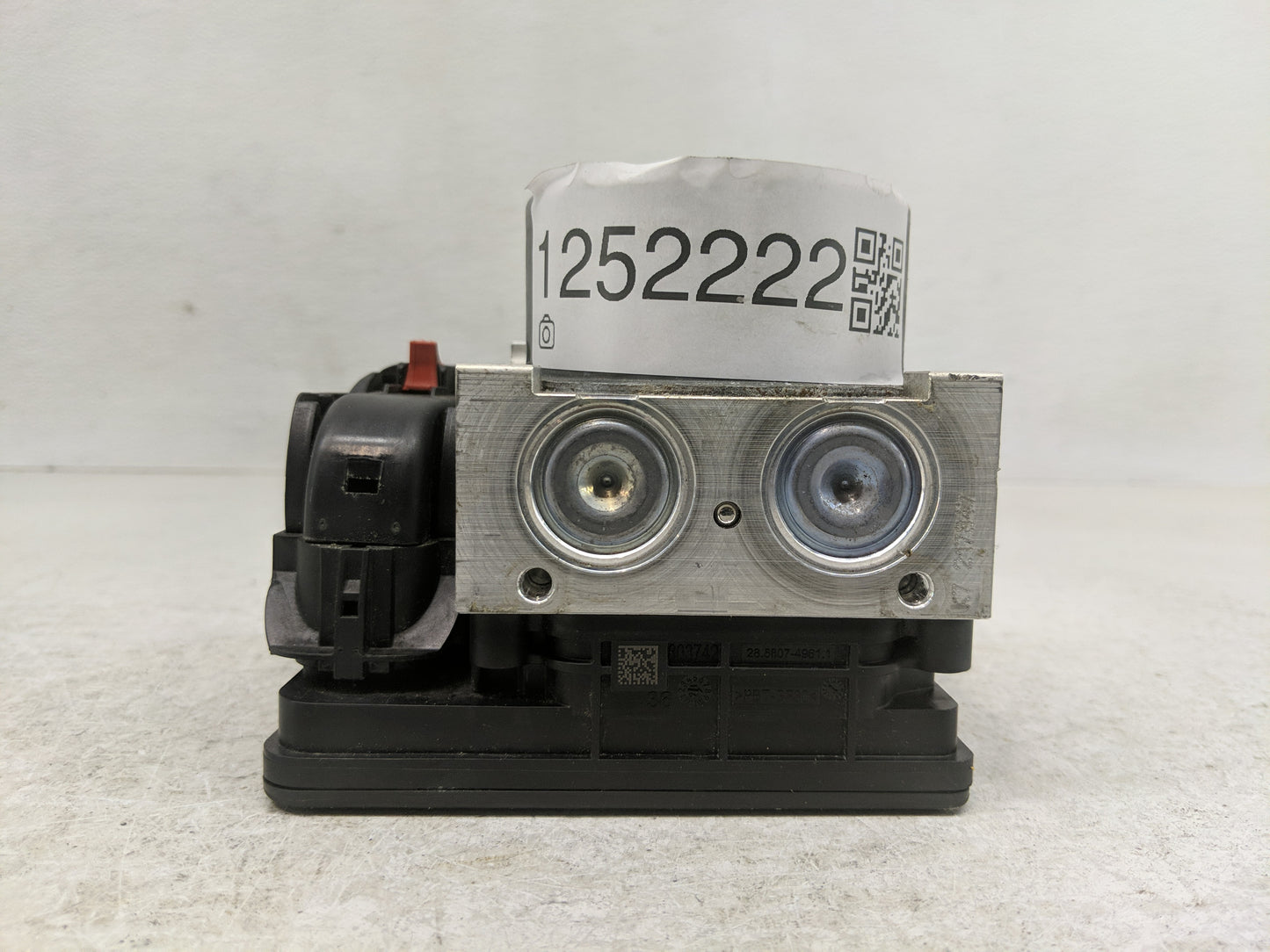 2017 Volkswagen Golf ABS Pump Control Module Replacement P/N:5Q0 614 517 AF Fits OEM Used Auto Parts - Oemusedautoparts1.com