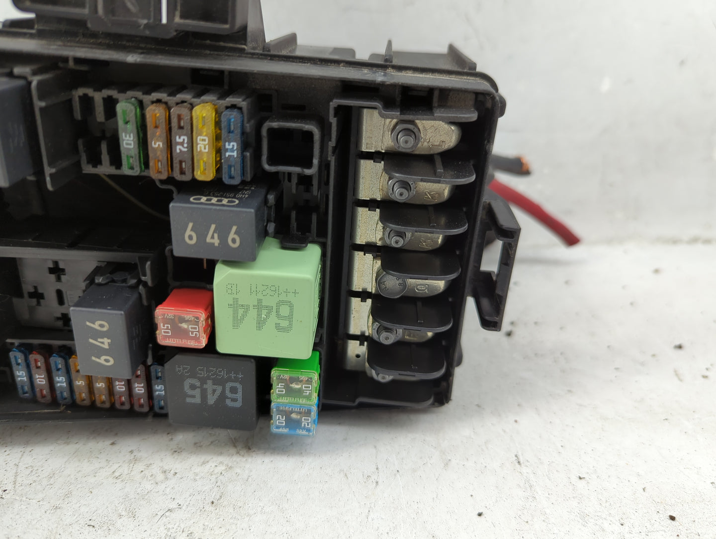 2015-2019 Volkswagen Golf Fusebox Fuse Box Panel Relay Module P/N:5Q0 907 361 D Fits Fits 2015 2016 2017 2018 2019 2020 2021