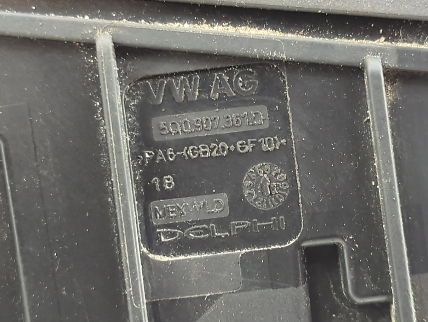 2015-2019 Volkswagen Golf Fusebox Fuse Box Panel Relay Module P/N:5Q0.907.361.D Fits Fits 2015 2016 2017 2018 2019 2020 2021