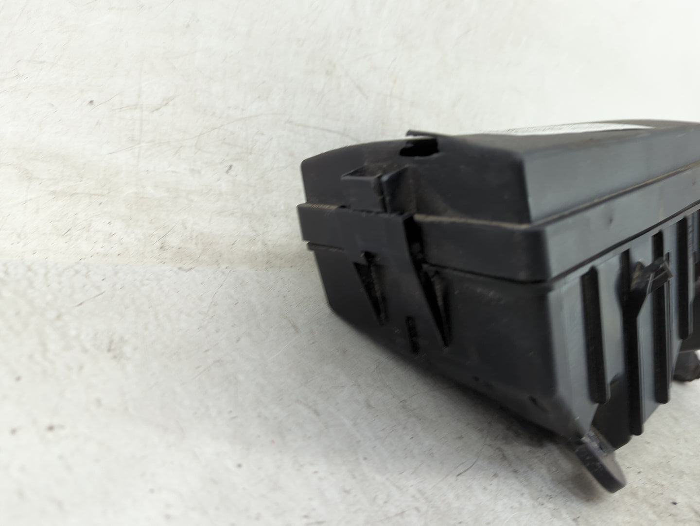 2015-2017 Volkswagen Golf Fusebox Fuse Box Panel Relay Module P/N:5Q0.907.361.D Fits Fits 2015 2016 2017 OEM Used Auto Parts