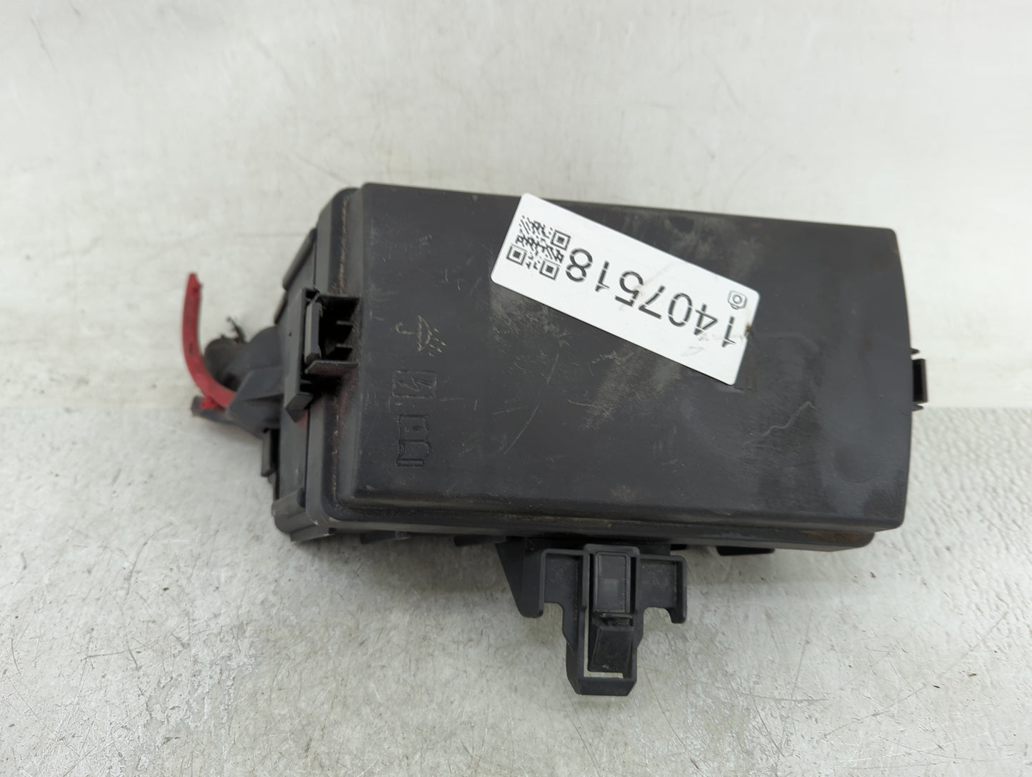 2015-2017 Volkswagen Golf Fusebox Fuse Box Panel Relay Module P/N:5Q0937132D Fits Fits 2015 2016 2017 OEM Used Auto Parts - 