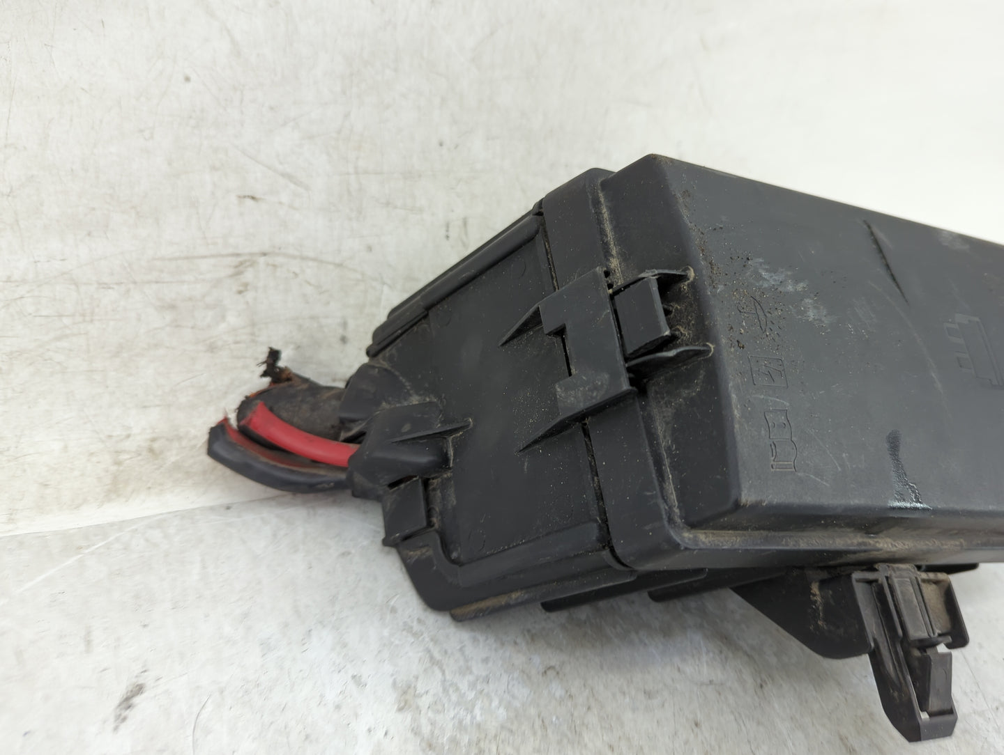 2015-2017 Volkswagen Golf Fusebox Fuse Box Panel Relay Module P/N:5Q0 907 361 D Fits Fits 2015 2016 2017 OEM Used Auto Parts