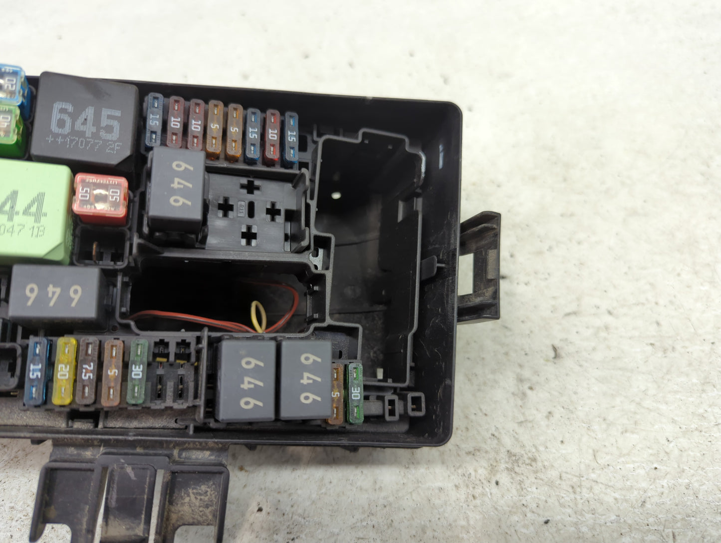 2015-2019 Volkswagen Golf Fusebox Fuse Box Panel Relay Module Fits Fits 2015 2016 2017 2018 2019 2020 2021 2022 OEM Used Aut