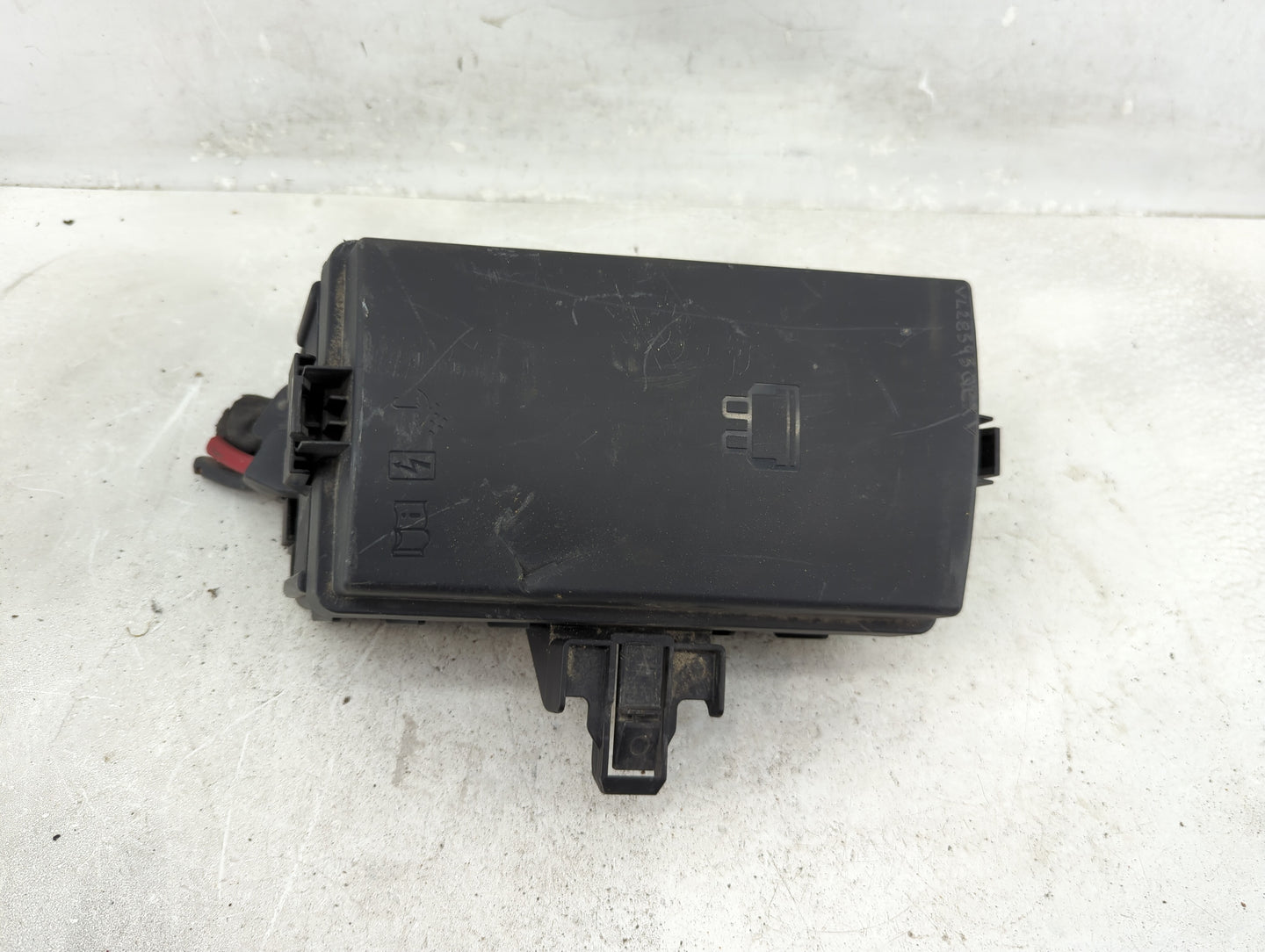 2015-2017 Volkswagen Golf Fusebox Fuse Box Panel Relay Module Fits Fits 2015 2016 2017 OEM Used Auto Parts - Oemusedautopart