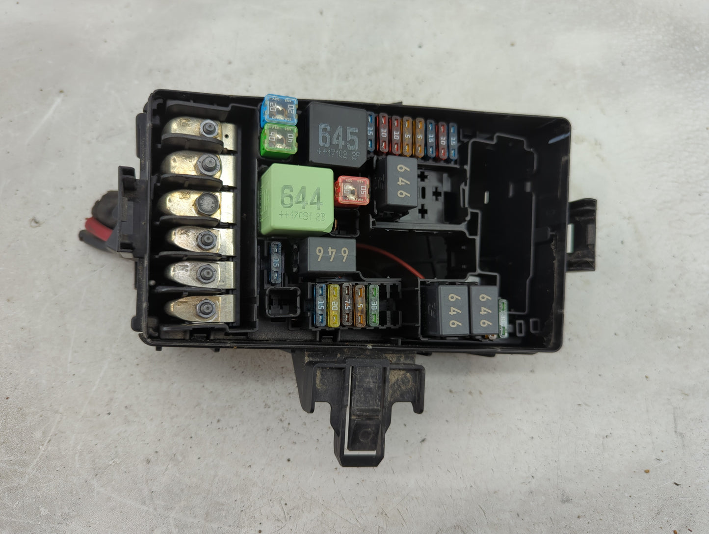 2015-2017 Volkswagen Golf Fusebox Fuse Box Panel Relay Module Fits Fits 2015 2016 2017 OEM Used Auto Parts - Oemusedautopart