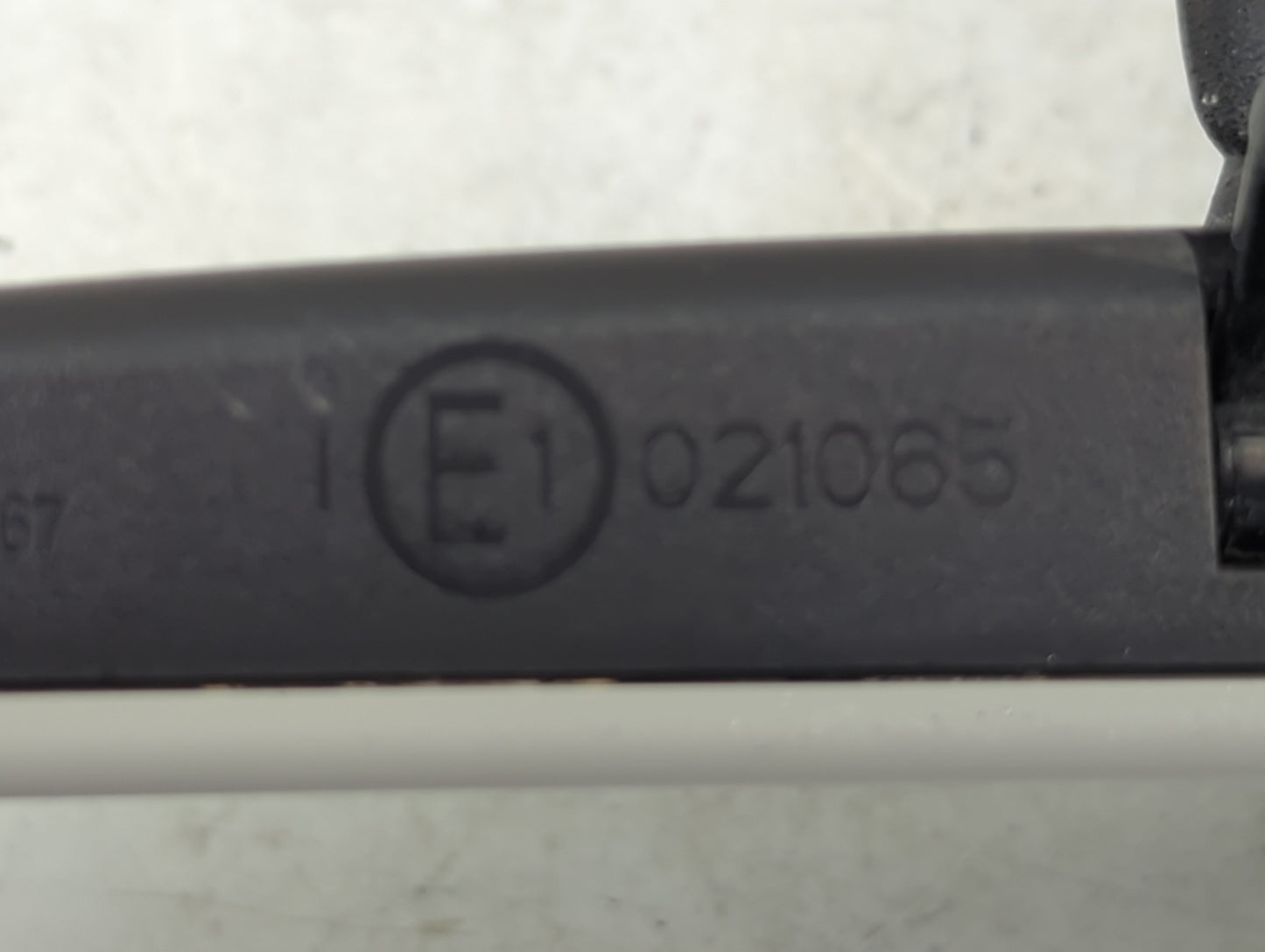 2015-2019 Volkswagen Golf Interior Rear View Mirror Replacement OEM P/N:021065 Fits Fits 2015 2016 2017 2018 2019 OEM Used A