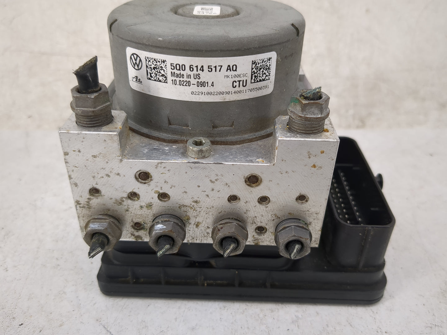 2015-2016 Volkswagen Golf ABS Pump Control Module Replacement P/N:5Q0614517AQ 10.0220-0901.4 Fits Fits 2015 2016 2017 OEM Us