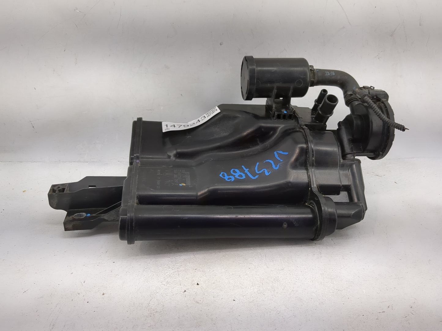 2017 Volkswagen Golf Fuel Vapor Charcoal Canister - Oemusedautoparts1.com
