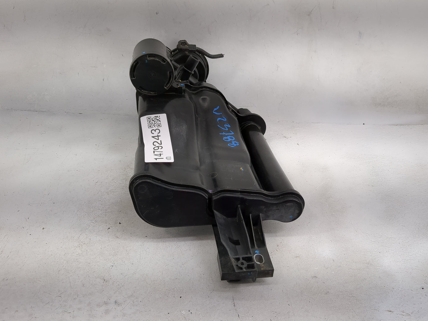 2017 Volkswagen Golf Fuel Vapor Charcoal Canister - Oemusedautoparts1.com