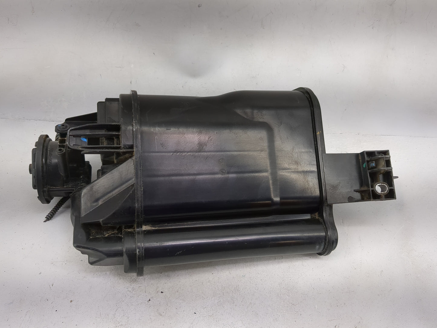 2017 Volkswagen Golf Fuel Vapor Charcoal Canister - Oemusedautoparts1.com