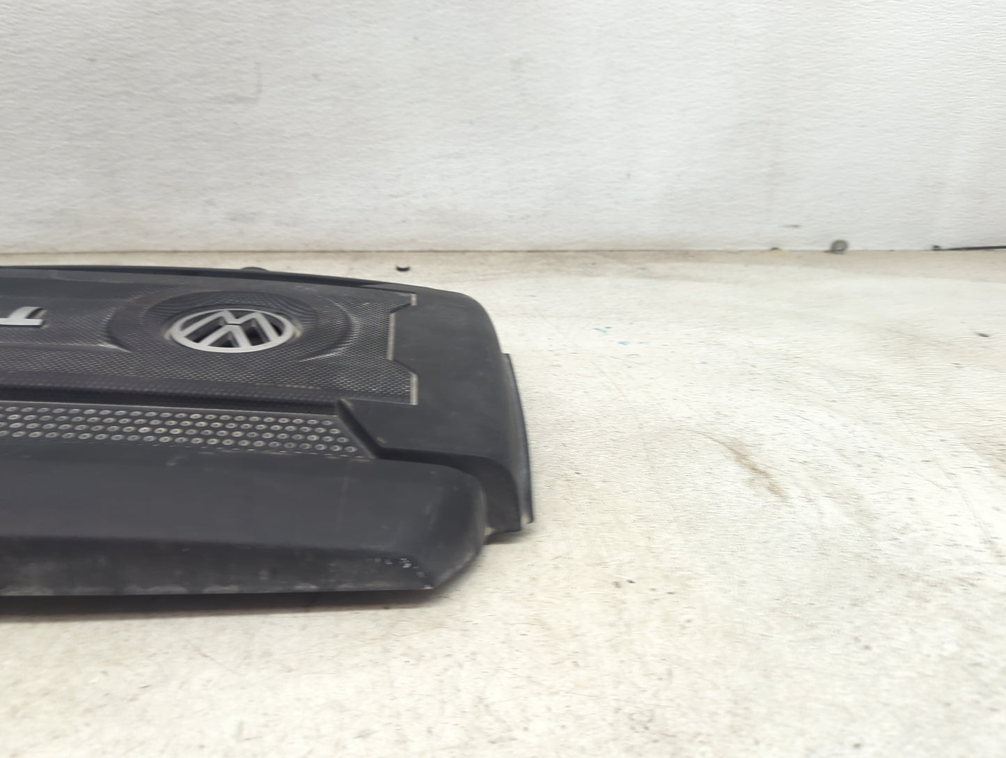 2017 Volkswagen Golf Engine Cover 1479296 - Oemusedautoparts1.com