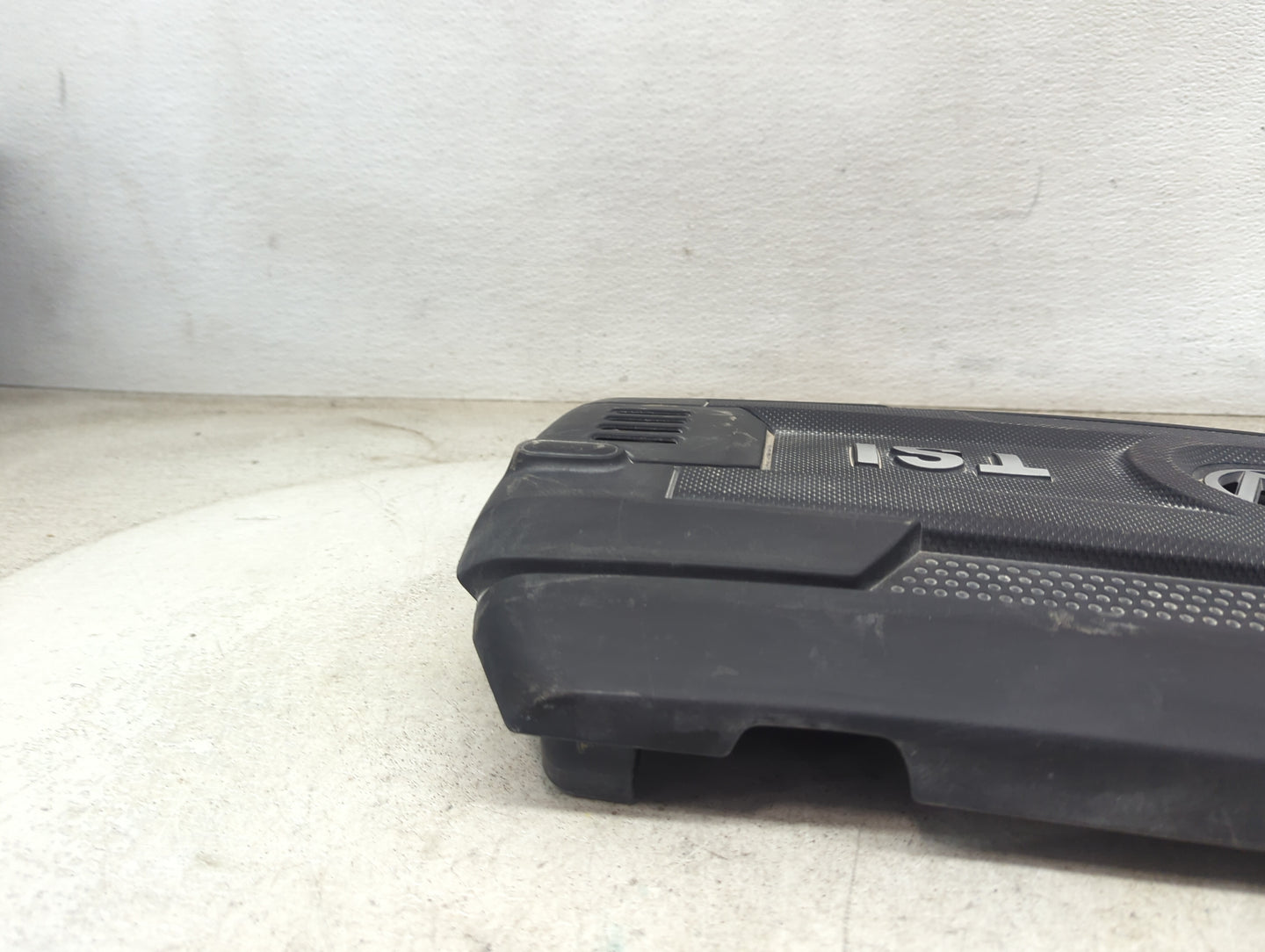 2017 Volkswagen Golf Engine Cover 1479296 - Oemusedautoparts1.com