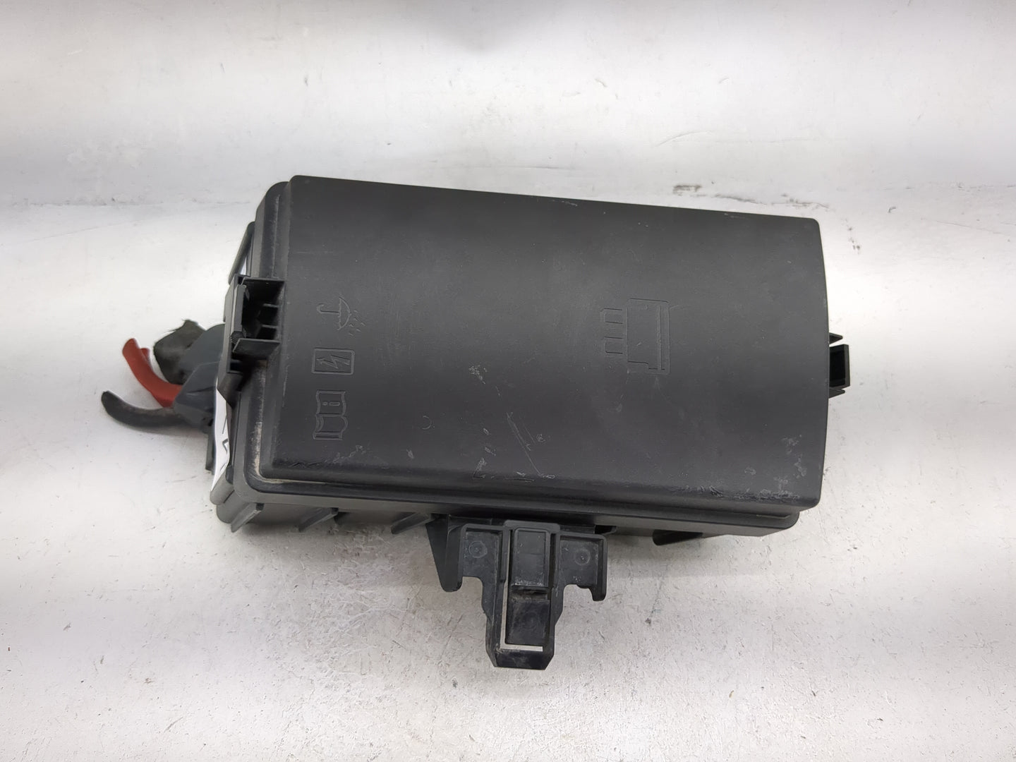 2015-2019 Volkswagen Golf Fusebox Fuse Box Panel Relay Module P/N:5Q0937132B Fits Fits 2015 2016 2017 2018 2019 2020 2021 20