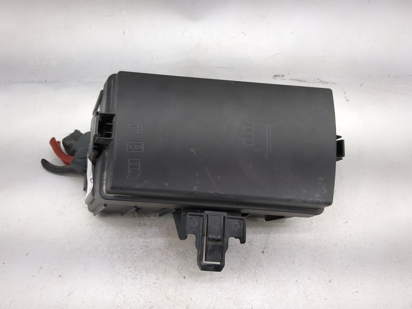 2015-2019 Volkswagen Golf Fusebox Fuse Box Panel Relay Module P/N:5Q0937132B Fits Fits 2015 2016 2017 2018 2019 2020 2021 20