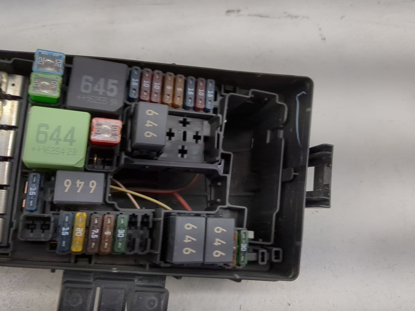 2015-2019 Volkswagen Golf Fusebox Fuse Box Panel Relay Module P/N:5Q0937132B Fits Fits 2015 2016 2017 2018 2019 2020 2021 20