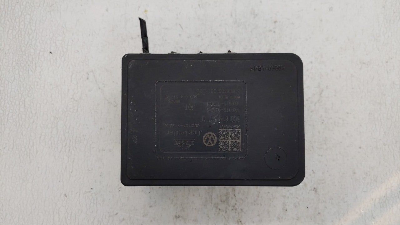 2015-2016 Volkswagen Golf ABS Pump Control Module Replacement P/N:1K0 907 379 CC 5Q0 614 517 AQ Fits Fits 2015 2016 2017 OEM