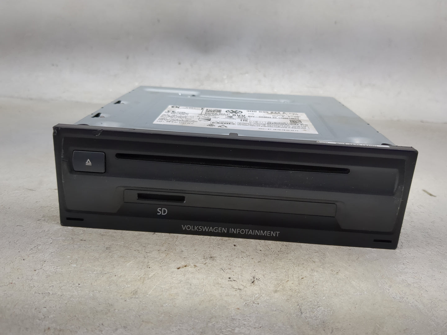 2017 Volkswagen Golf Radio AM FM Cd Player Receiver Replacement P/N:3Q0035844A 28549604, 8VV-DDM02.04.1700010524 Fits OEM Us