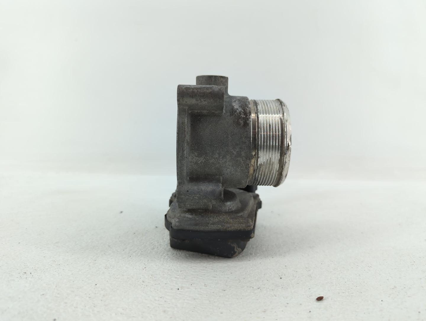 2013-2019 Volkswagen Golf Throttle Body P/N:06F 133 062 G 06F 133 062 Q Fits OEM Used Auto Parts - Oemusedautoparts1.com
