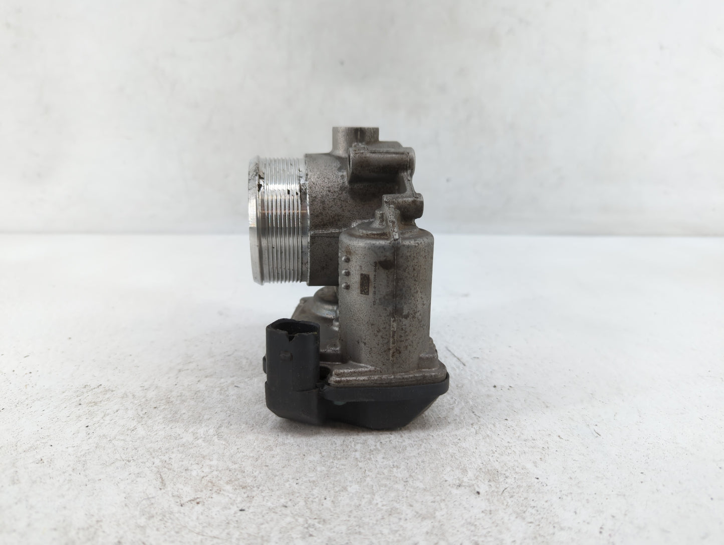 2013-2019 Volkswagen Golf Throttle Body P/N:06F 133 062 G 06F 133 062 Q Fits OEM Used Auto Parts - Oemusedautoparts1.com