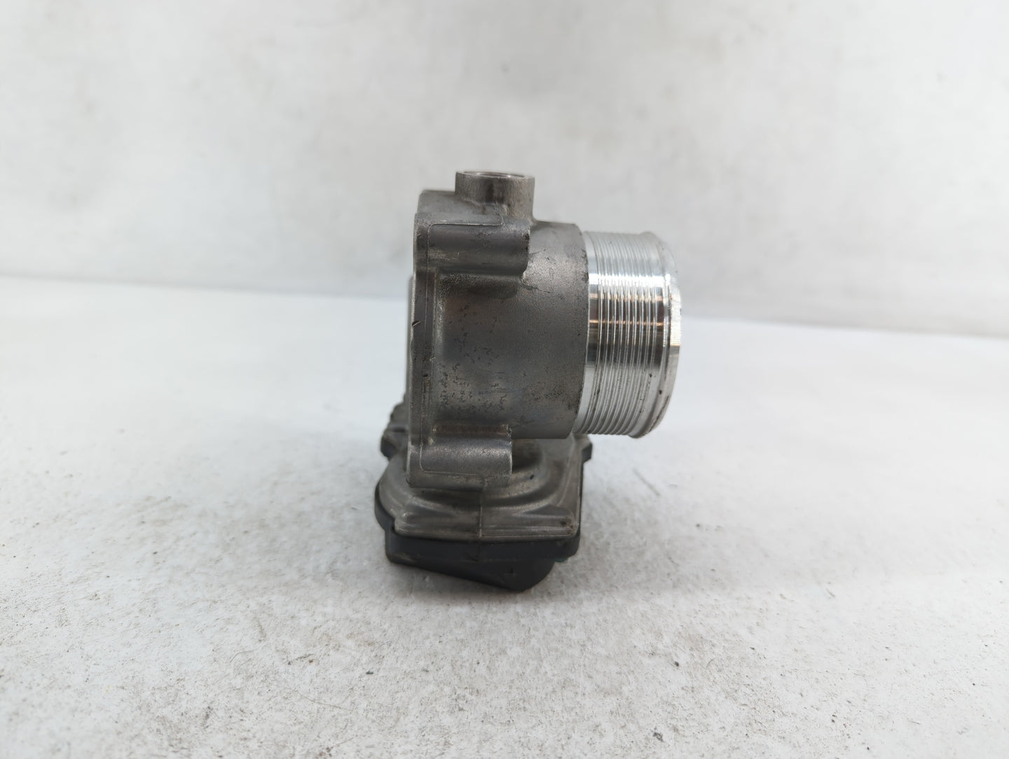 2013-2019 Volkswagen Golf Throttle Body P/N:06F 133 062 G 06F 133 062 Q Fits OEM Used Auto Parts - Oemusedautoparts1.com