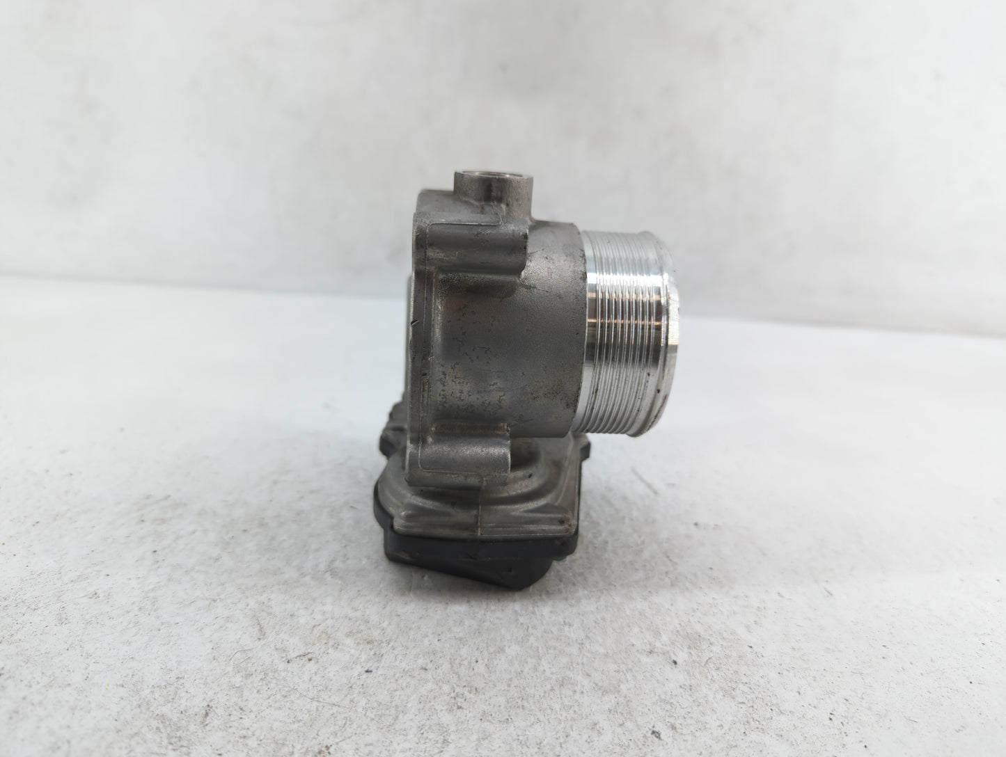 2013-2019 Volkswagen Golf Throttle Body P/N:06F 133 062 G 06F 133 062 Q Fits OEM Used Auto Parts - Oemusedautoparts1.com