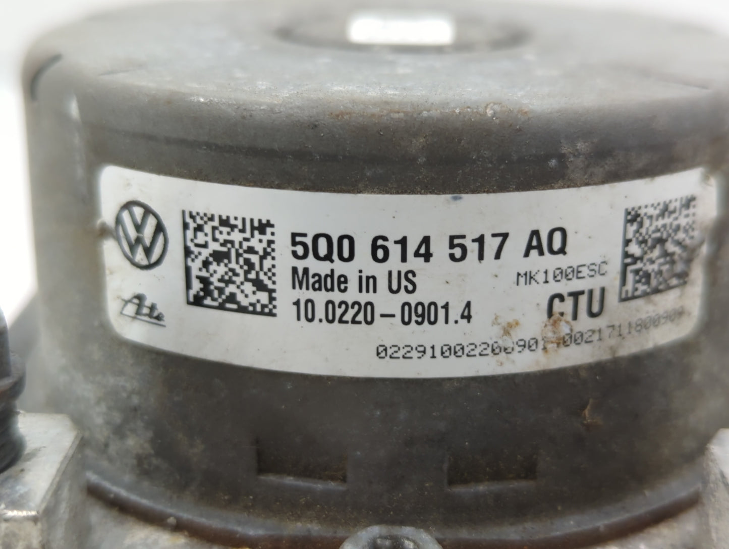 2015-2016 Volkswagen Golf ABS Pump Control Module Replacement P/N:5Q0 614 517 AQ 5Q0 614 517 AF Fits Fits 2015 2016 2017 OEM