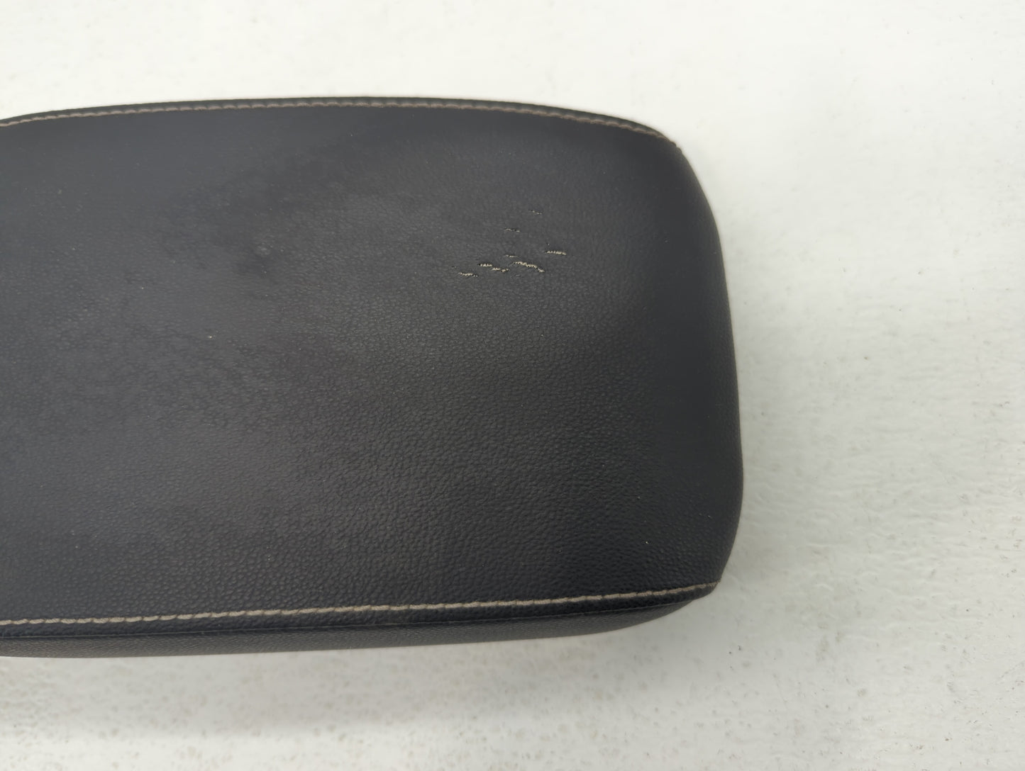 2017 Volkswagen Golf Center Console Armrest Cover Lid - Oemusedautoparts1.com
