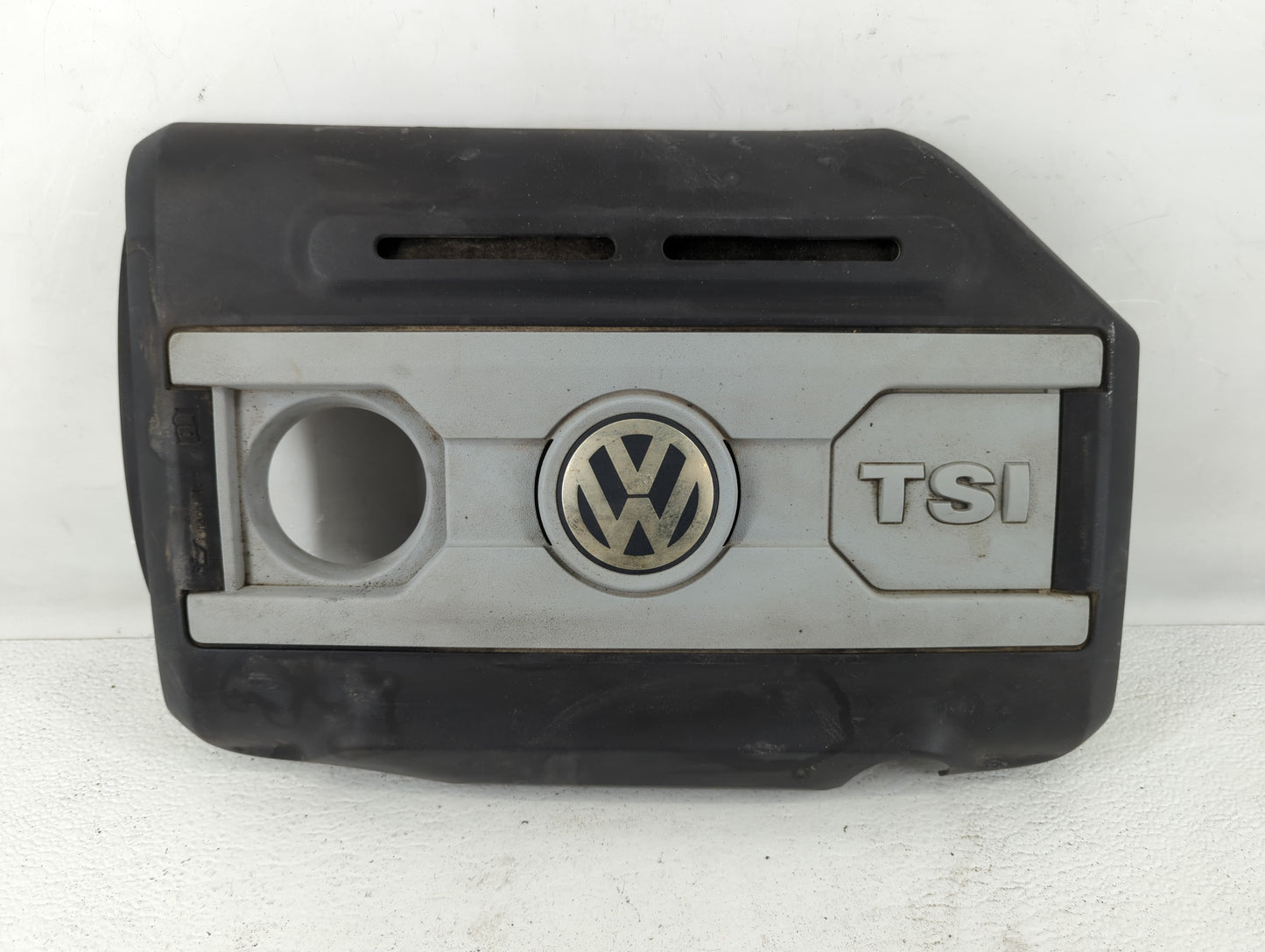 2017 Volkswagen Golf Engine Cover - Oemusedautoparts1.com