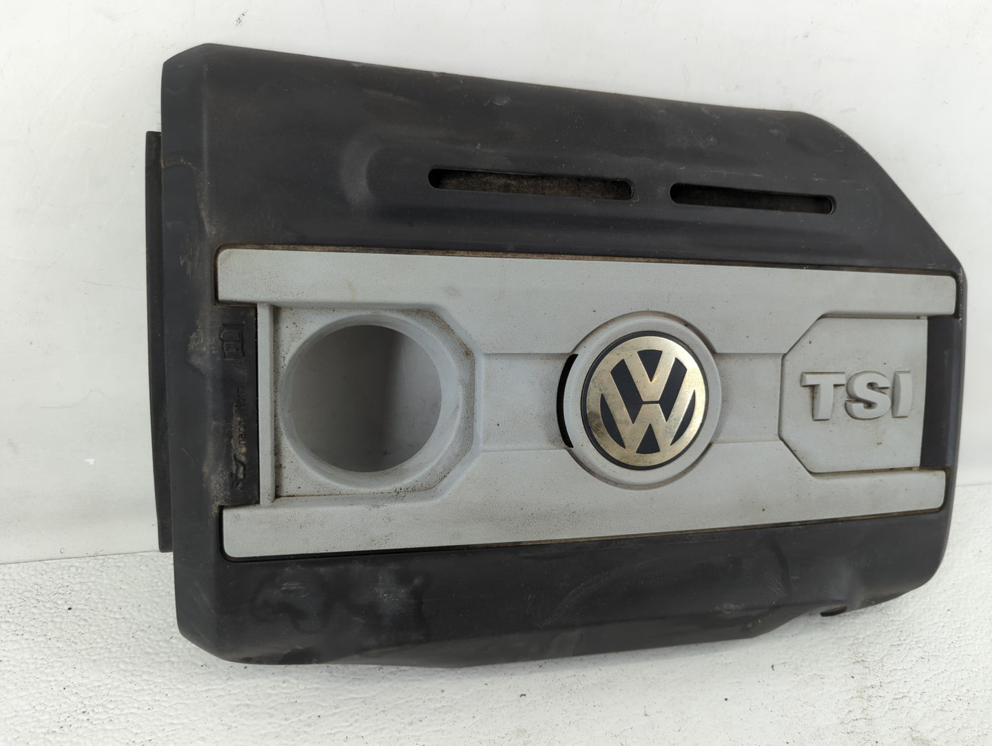 2017 Volkswagen Golf Engine Cover - Oemusedautoparts1.com