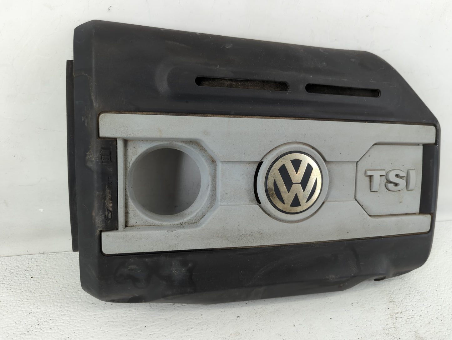 2017 Volkswagen Golf Engine Cover - Oemusedautoparts1.com